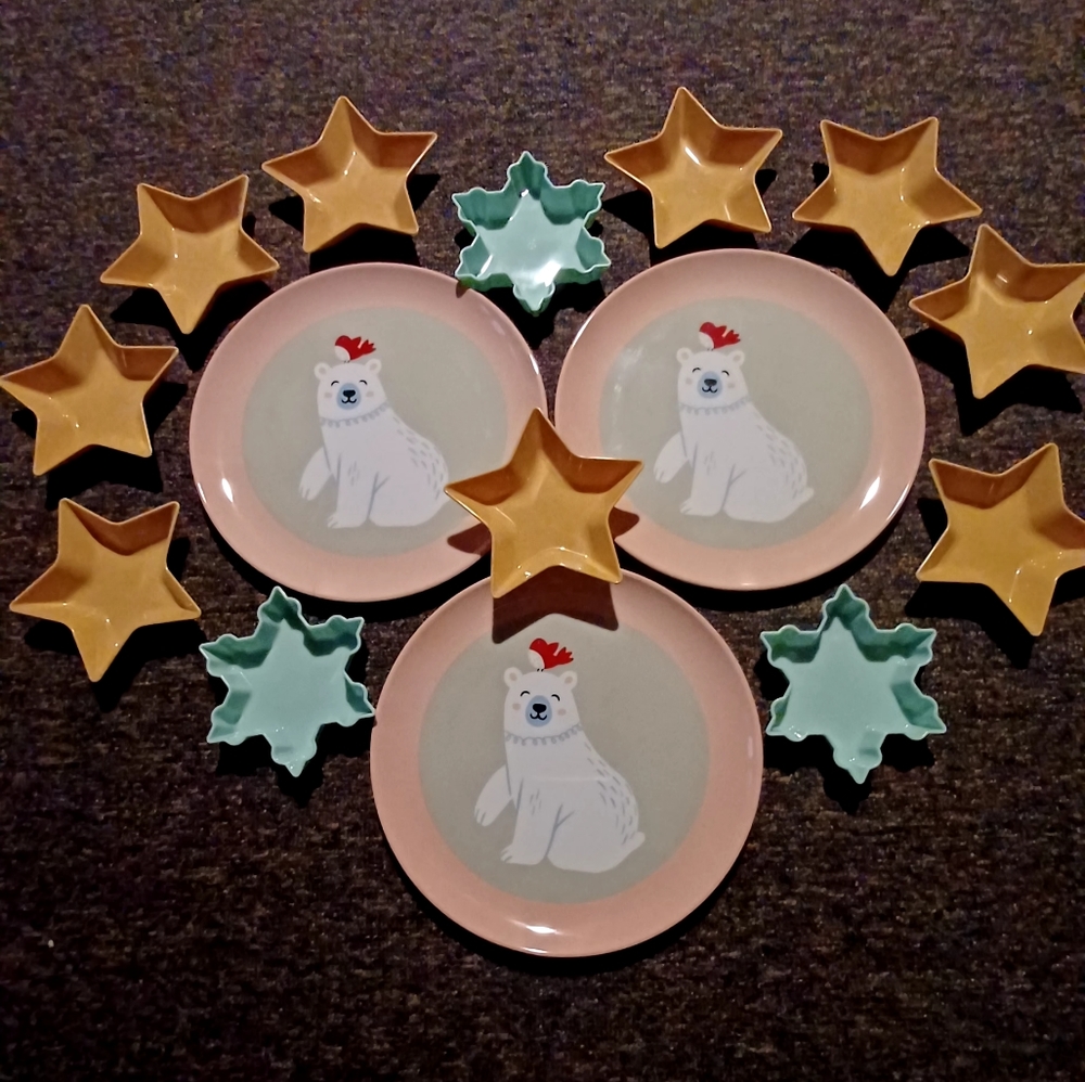 NWT Target 3 Melamine Dinner Plates & 11 Snack Dishes